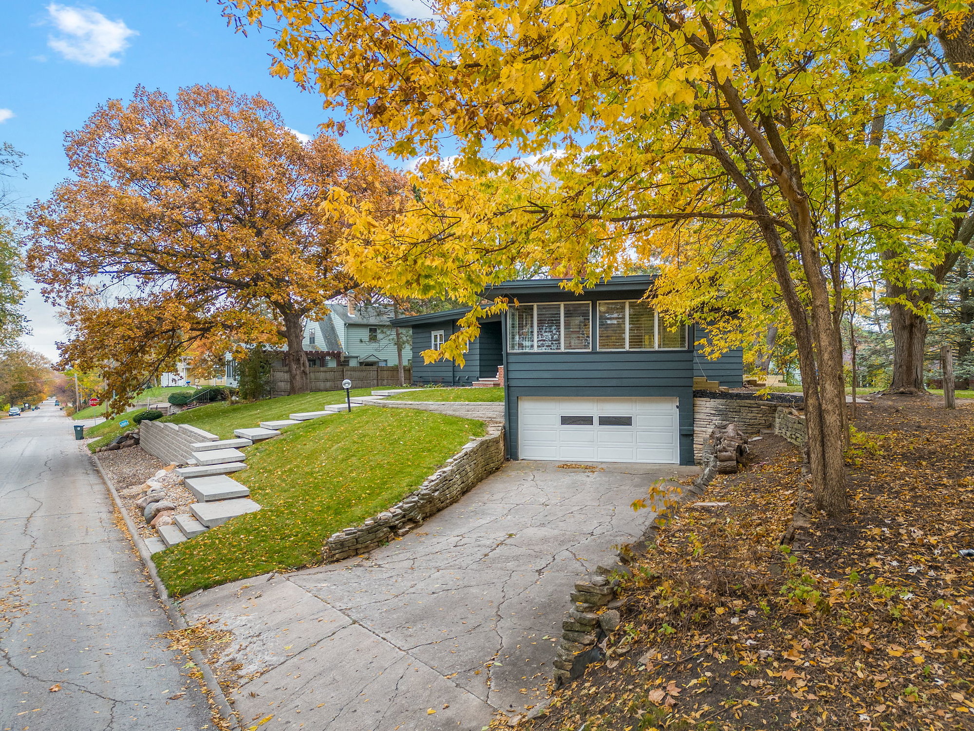 This Stunning Mid-Century Modern Home is the Perfect Blend of Retro Style and Modern Conveniences - 912 W 16th St., Cedar Falls
